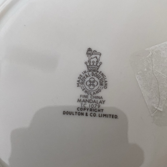 3 Royal Dalton “Mandalay” bowls. Never used in new condition. 7 inches - Picture 8 of 10